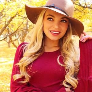 Meet your Posher, Lydia